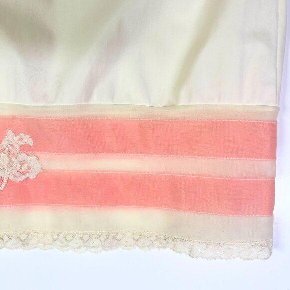 Vintage Unbranded Half Slip Pink Lace Trim 26" Long *Flaw - Picture 7 of 10